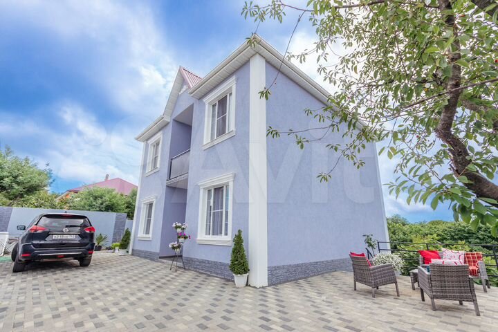 Дом 180 м² на участке 4 сот.