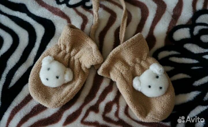 Шапка и варежки на годик