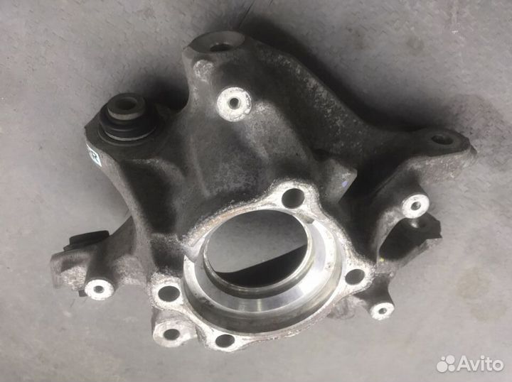 Кулак задний L R BMW X4M F98