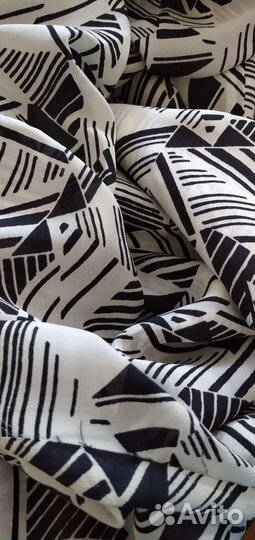 Креп- жоржет.Отрез ткани ширина 95 см,длина 3,6 м