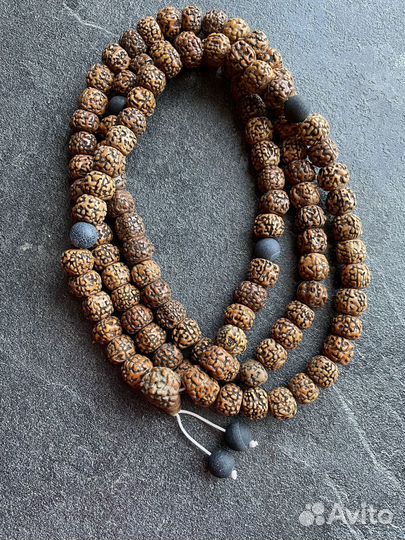 Четки из семян рудракши