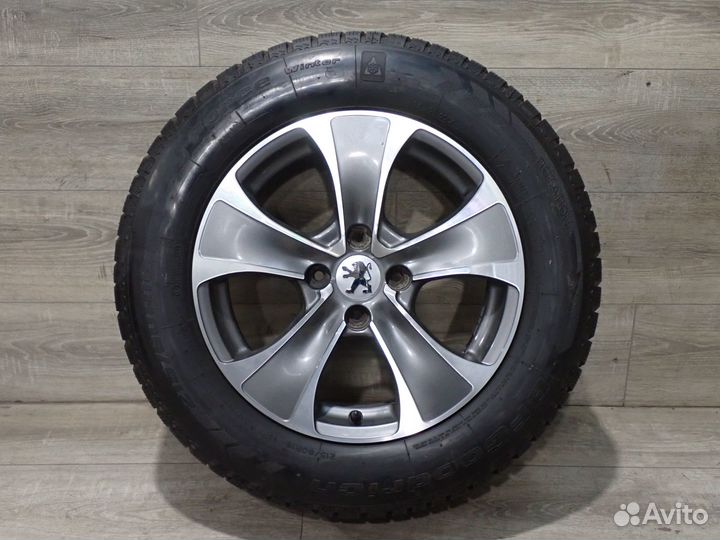 Комплект оригинальных колес R16 Peugeot 3008