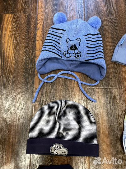 Продам шапки 44-46 размер