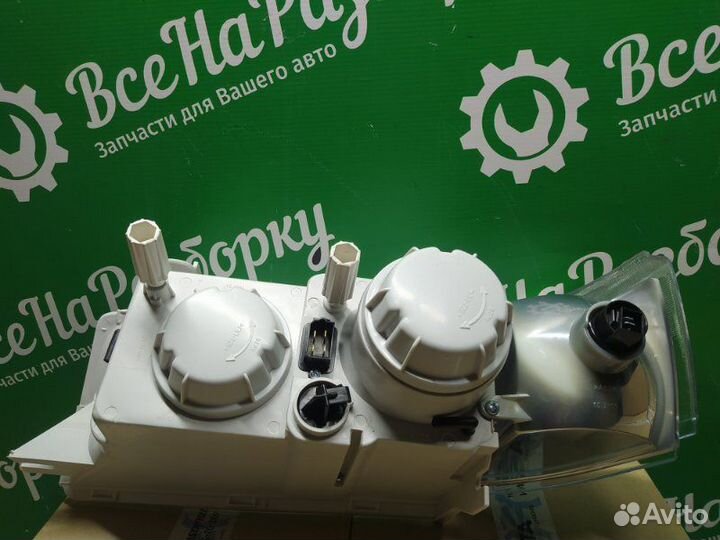 Фара передняя правая LADA (Ваз) 2110