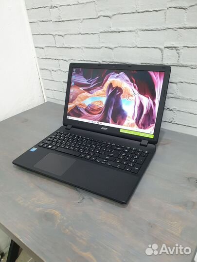 Ноутбук Acer Aspire ES1 15.6