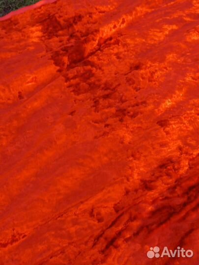 Ткань плюш красный