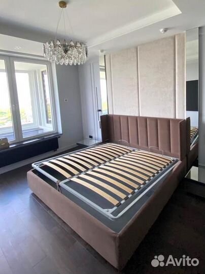 Мягкие стеновые панели, кровать спальня