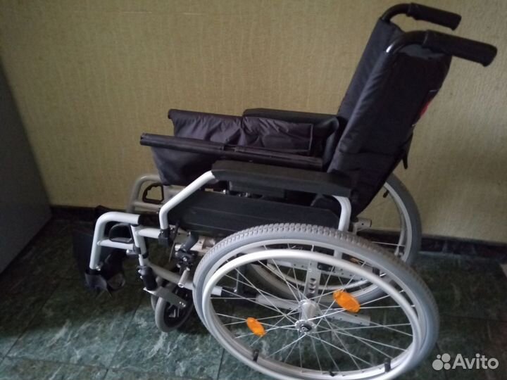 Инвалидная коляска складная бу