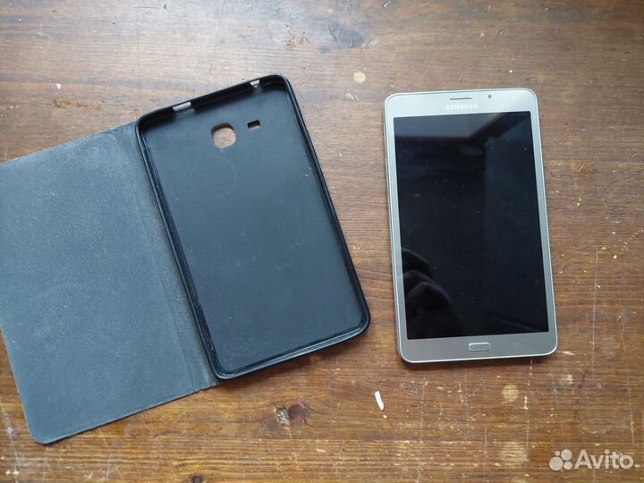 Планшет Samsung Galaxy Tab A 7.0 SM-T285 (2016)