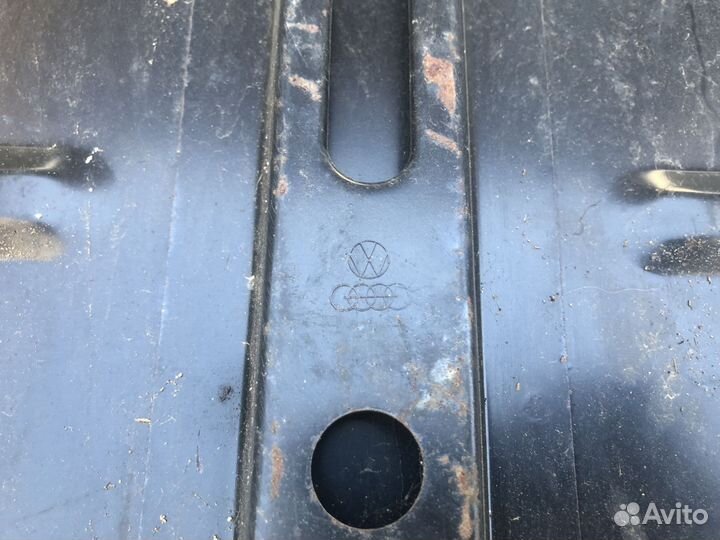 Пол багажника Пассат Б3