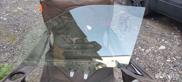 Стекло переднее левое Suzuki Grand Vitara