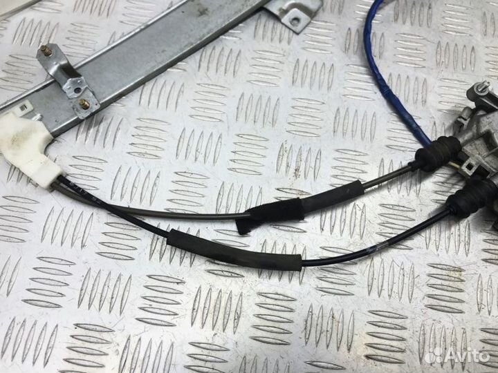 Стеклоподьемник передний правый Kia Spectra седан