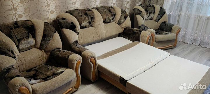 Диван и два кресла