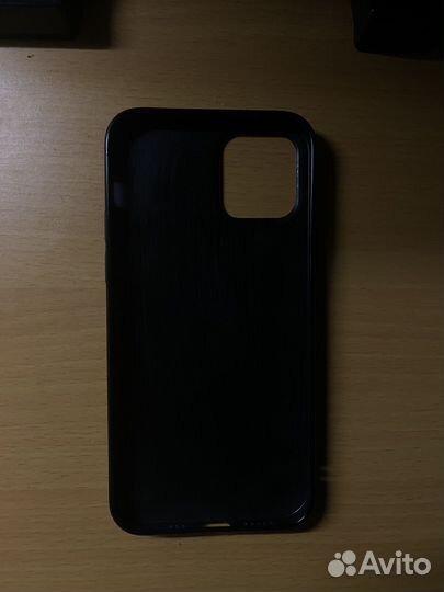 Чехол на iPhone 12