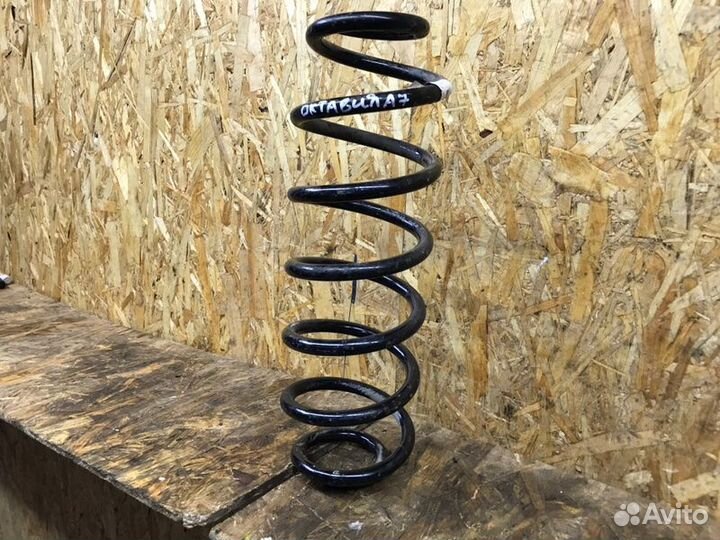 Пружина подвески задняя Skoda Octavia A7 лифтбек 1
