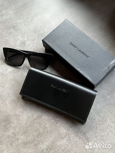 Солнцезащитные очки Saint Laurent
