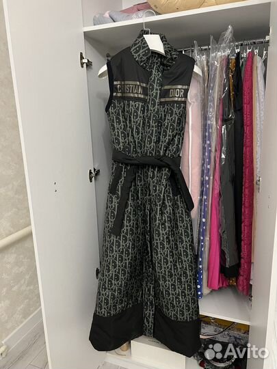 Безрукавка диор