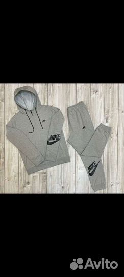 Спортивный костюм Nike в наличии