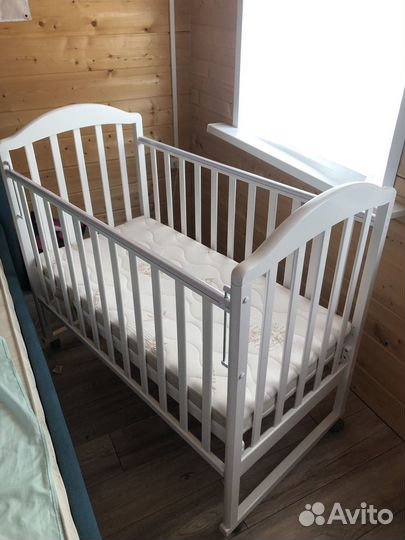 Детская кровать и матрас