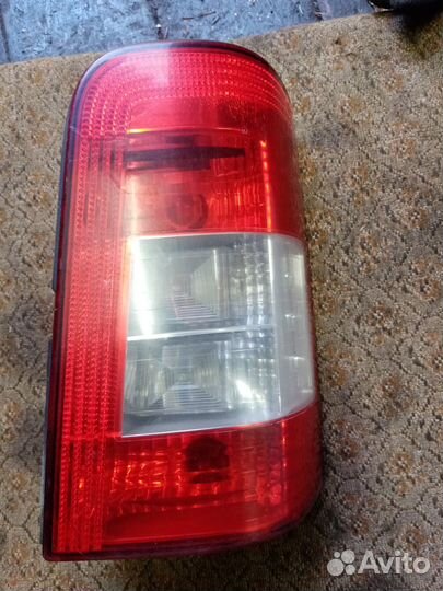 Фонарь задний правый на Ситроен Берлинго 08г
