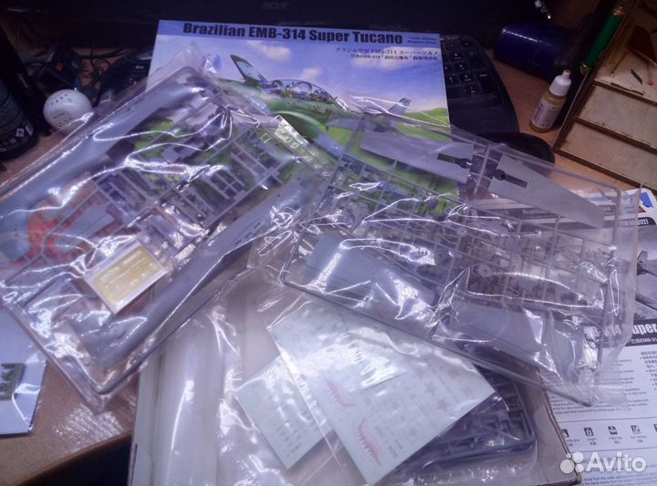 EMB-314 Super Tucano Hobby Boss 81727 1/48 + QB