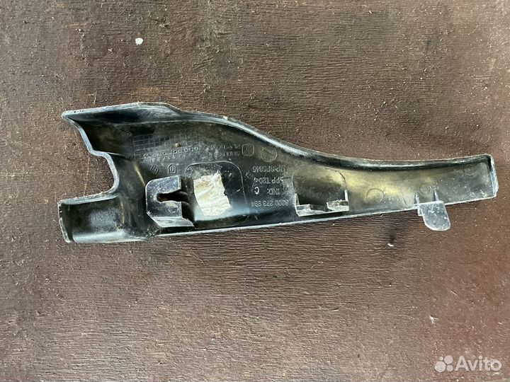 Накладка Лада Ларгус 2014 1.6, передняя правая