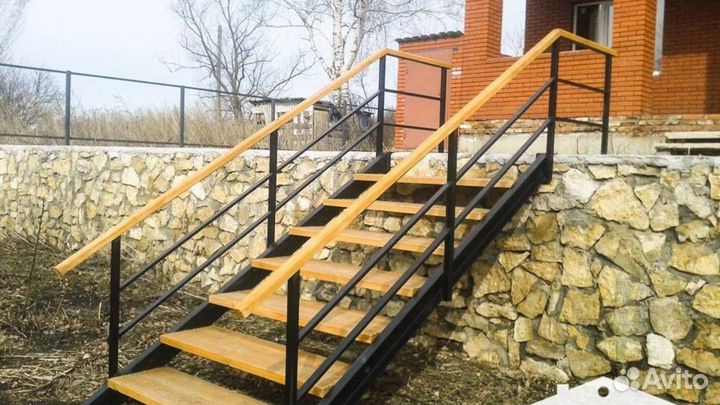 Лестница для крыльца