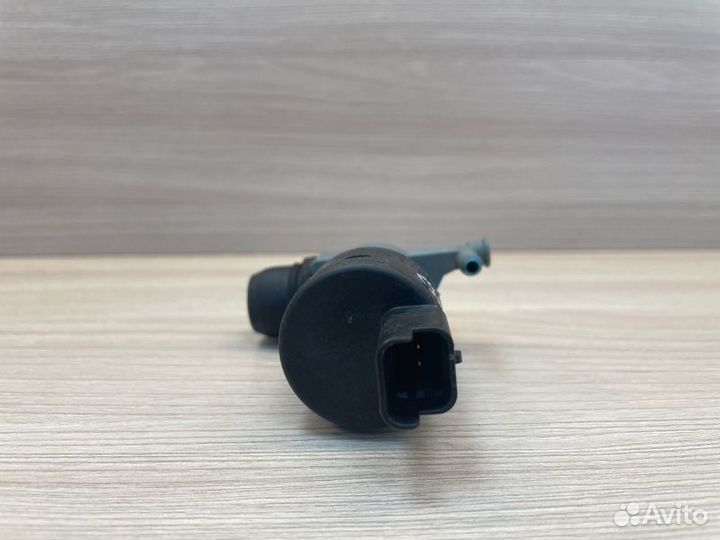 Насос стеклоомывателя Renault Logan