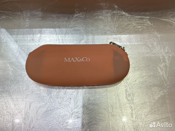 Солнцезащитные очки женские max&co