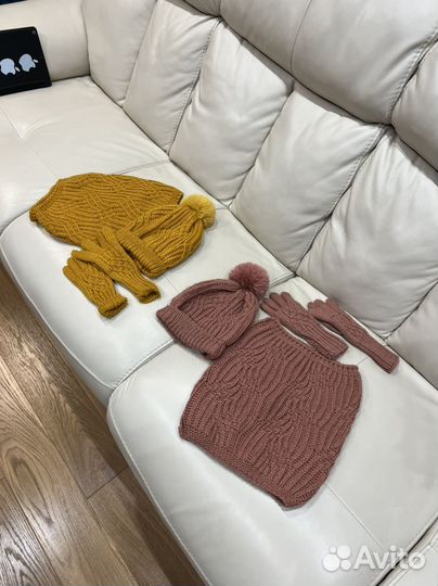 Комплект шапка и снуд перчатки Zara