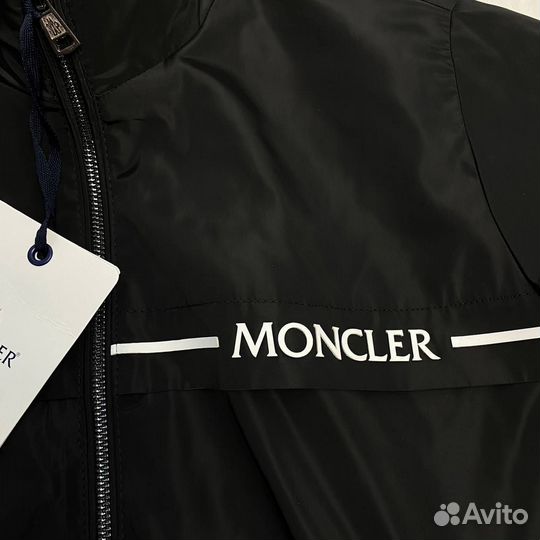 Бомбер Moncler