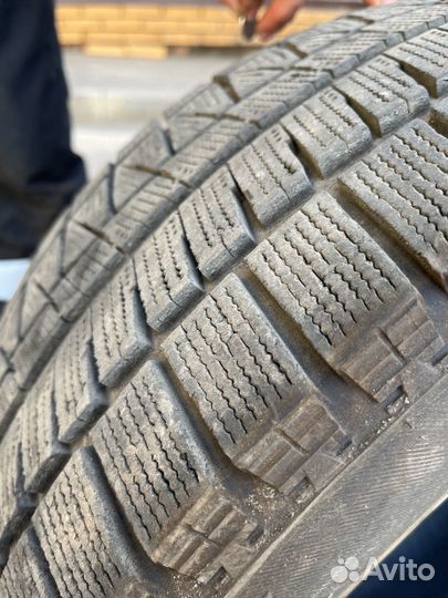 Bridgestone Blizzak Revo GZ 215/55 R16