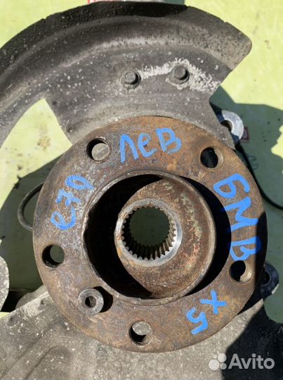 Кулак поворотный левый Bmw x5 e70