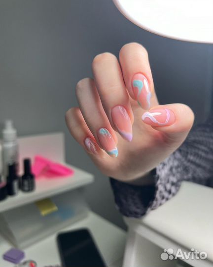 Маникюр, гель-лак, в студии