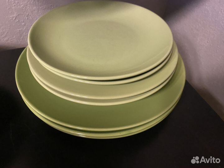 Тарелки керамические зеленые