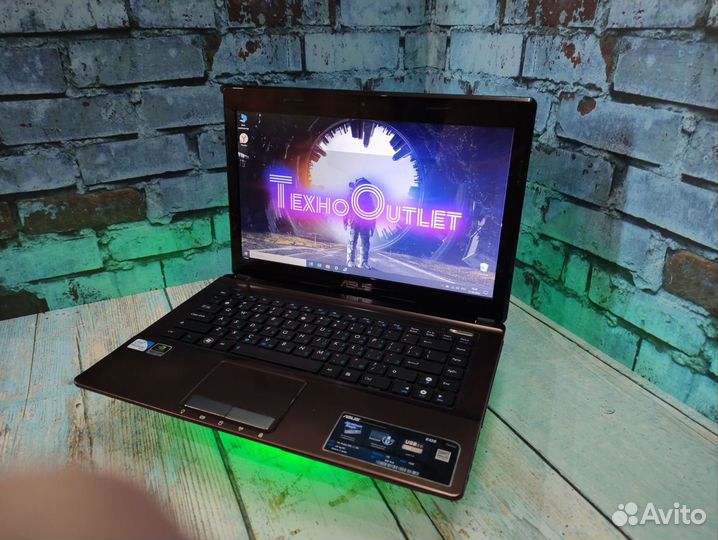 Шустрый ноутбук asus intel/6gb/gt520m