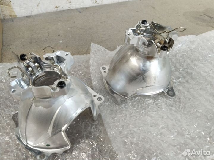 Отражатели фар Camry v55 ксенон оригинал