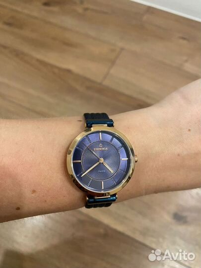 Часы женские Essence