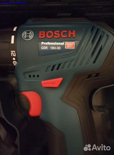 Мощный бесщеточный шуруповерт Bosch 18V