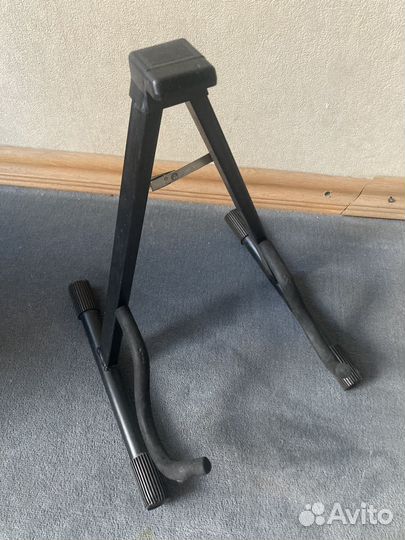 Стойка для электрической гитары