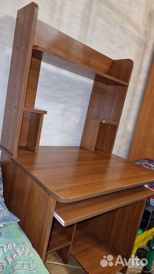 Стол компьютерный с полкой, ширина 80 см