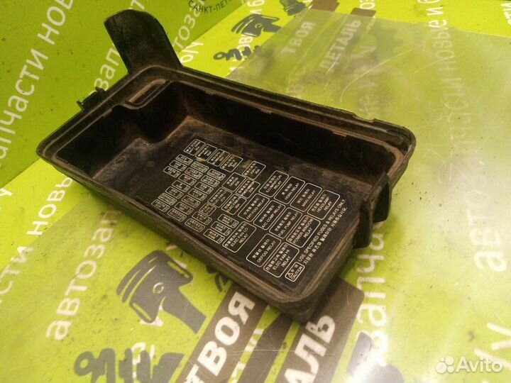 Крышка блока предохранителей Chevrolet Lacetti 1.6