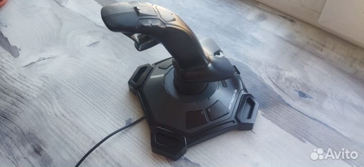 Джойстик и рули logitech Attack 3 для пк