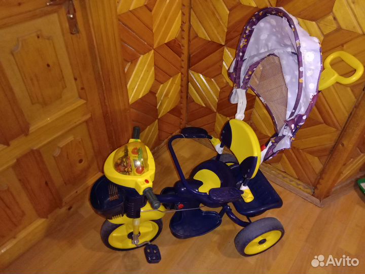 Велосипед трёхколёсный