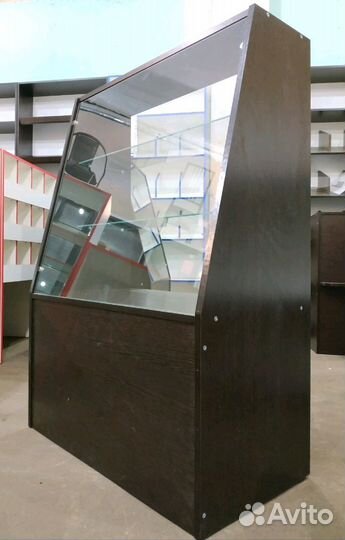 Торговый прилавок для магазина