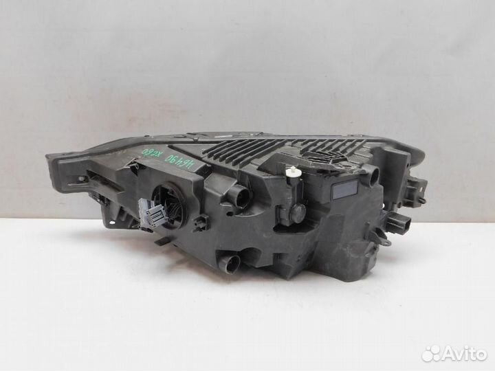 Фара правая Volvo XC60