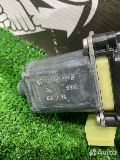 Мотор стеклоподъемника передний левый Vw Golf