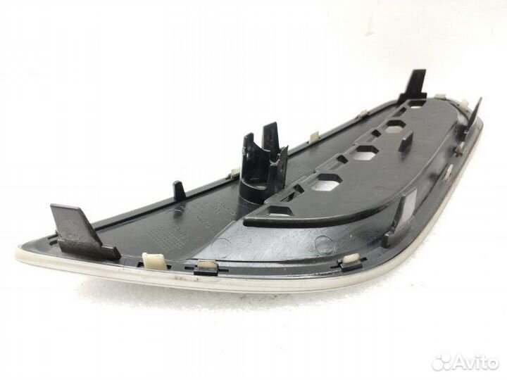 Решетка в бампер передняя левая Volvo V60 1 2012