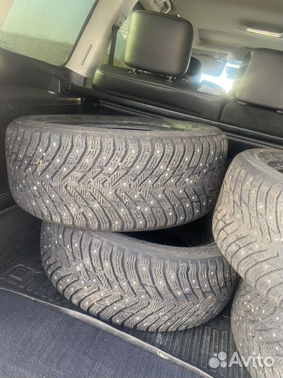 Nokian Tyres Hakkapeliitta 8 225/50 R17 98T