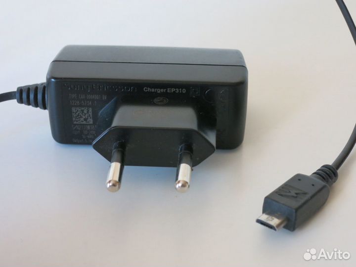 Зарядное устройство Sony Ericsson EP310